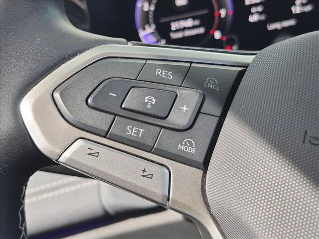 Used 2026 Volkswagen Tiguan SE FWD image 17