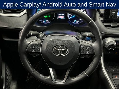 Used 2020 Toyota RAV4 XLE image 6