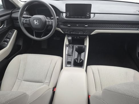 Used 2023 Honda Accord EX image 21