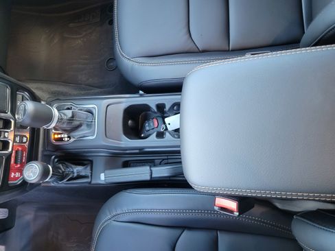 New 2025 Jeep Wrangler Unlimited Rubicon 392 image 22