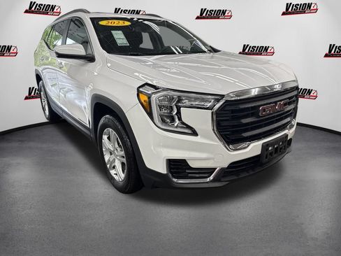 Used 2023 GMC Terrain SLE w/ Driver Convenience Package AWD/4WD image 3