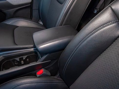 Used 2025 Jeep Compass Latitude image 30