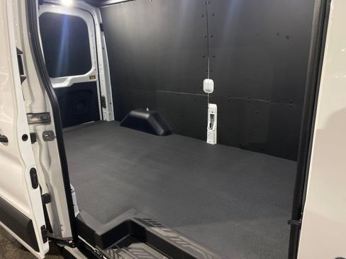 New 2026 Ford Transit 250 148 Medium Roof w/ Load Area Protection Package image 29