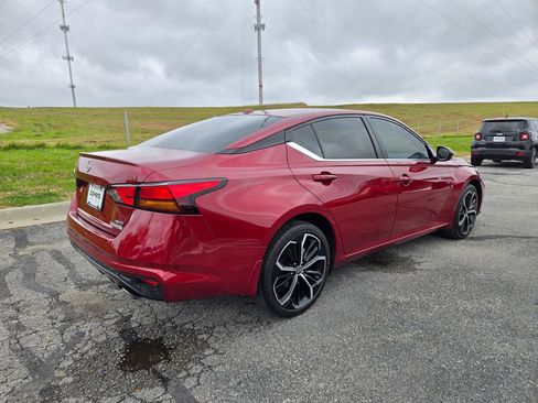 Used 2024 Nissan Altima 2.5 SR image 3