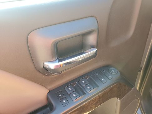 Used 2017 Chevrolet Silverado 1500 LT w/ All Star Edition image 29