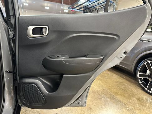 Used 2022 Hyundai Venue SEL w/ Cargo Package FWD image 26
