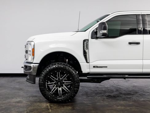 Used 2025 Ford F250 XLT w/ FX4 Off-Road Package AWD/4WD image 10