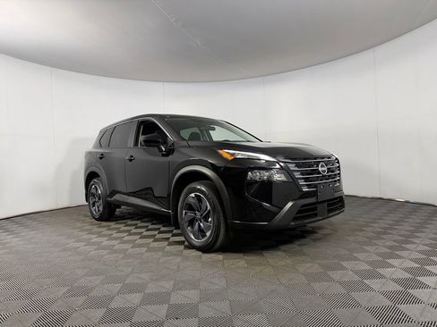 Used 2026 Nissan Rogue SV FWD image 5