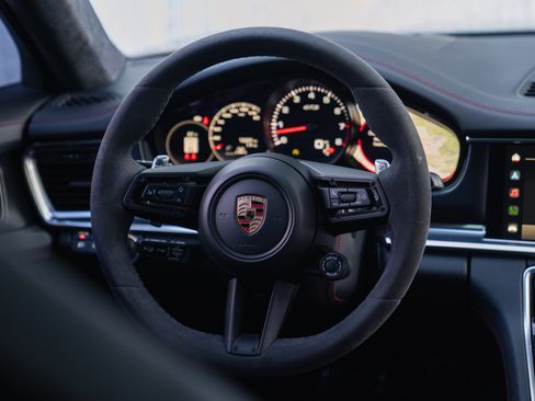 Used 2023 Porsche Panamera GTS AWD/4WD image 31