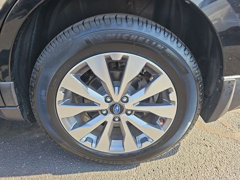 Used 2017 Subaru Outback 2.5i Touring w/ Popular Package #5A AWD/4WD image 31