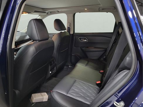 Used 2024 Nissan Rogue Platinum w/ Platinum Premium Package image 9