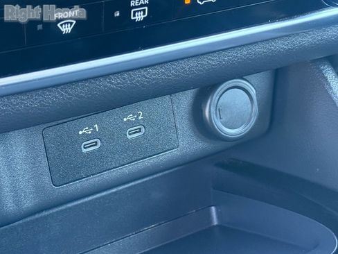 Used 2024 Nissan Rogue S image 24