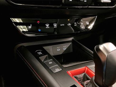 New 2026 Nissan Kicks SR image 25