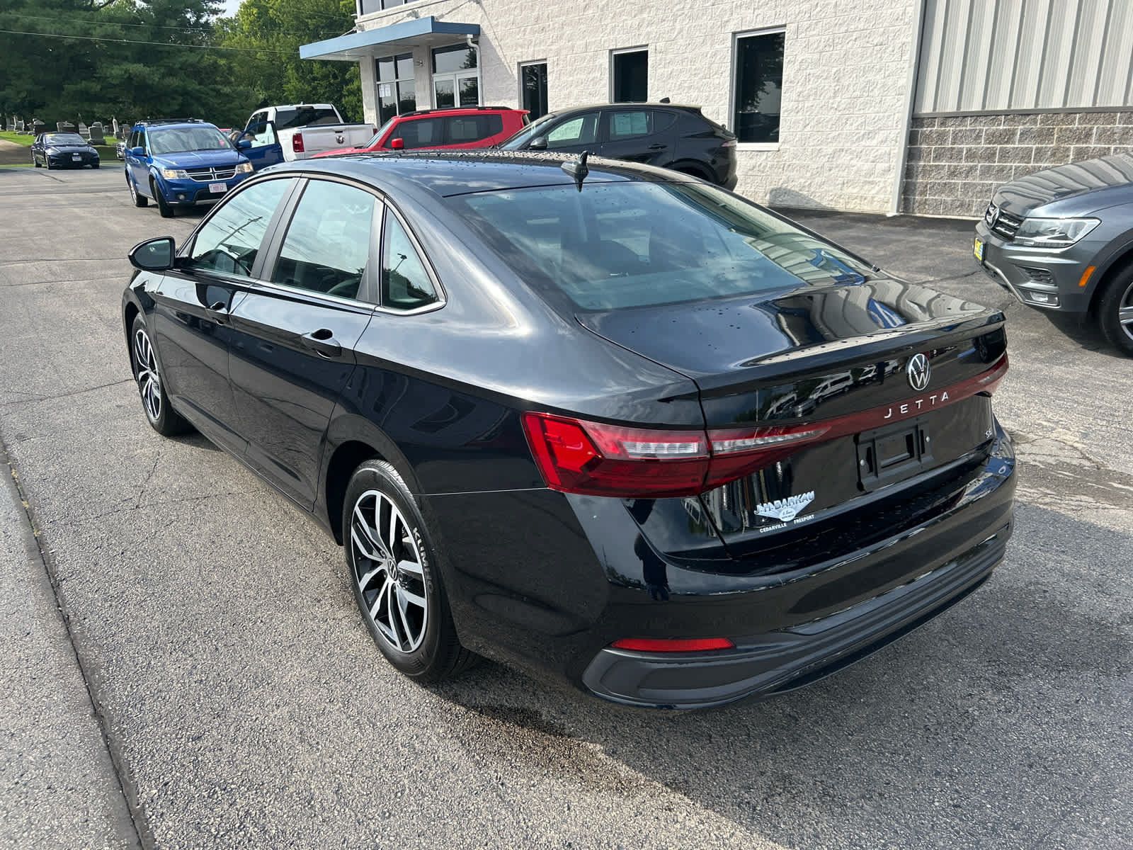 Used 2026 Volkswagen Jetta SE FWD image 6