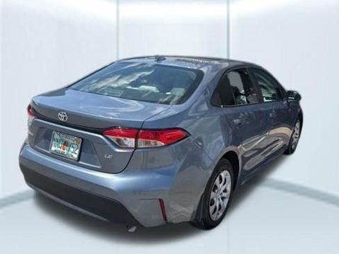 Used 2025 Toyota Corolla LE image 3