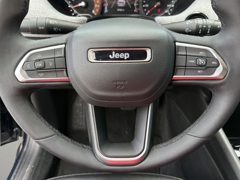 Used 2024 Jeep Compass Latitude AWD/4WD image 15
