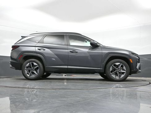 Used 2025 Hyundai Tucson SEL AWD/4WD image 39
