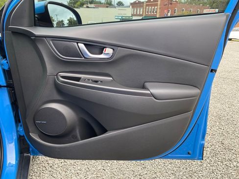 Used 2022 Hyundai Kona Limited image 21