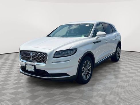 Used 2022 Lincoln Nautilus AWD w/ Premium Package image 3