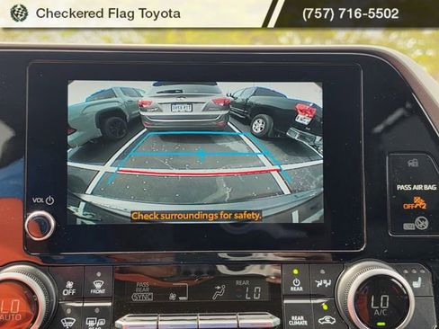 Certified 2025 Toyota Highlander XLE image 16