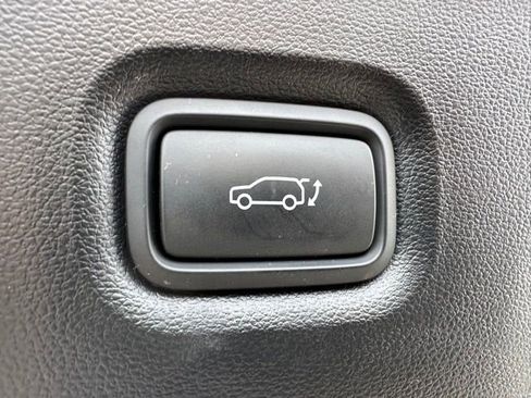 Used 2023 Hyundai Ioniq 5 SEL AWD/4WD image 9