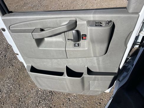 New 2025 GMC Savana 2500 Extended w/ Driver Convenience Package RWD image 22