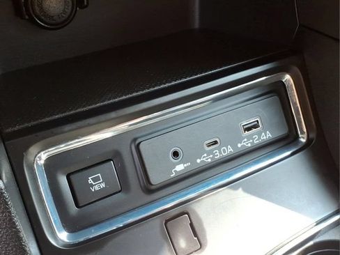 Used 2025 Subaru Ascent Limited w/ Popular Package #2 AWD/4WD image 15