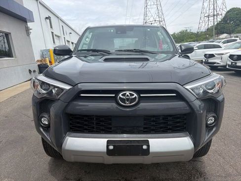 Used 2024 Toyota 4Runner TRD Off-Road AWD/4WD image 2