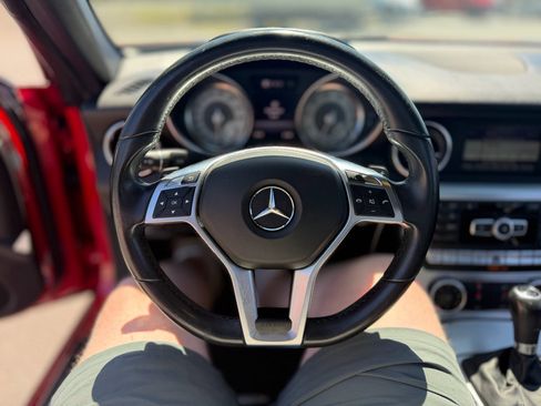 Used 2015 Mercedes-Benz SLK 250 image 31