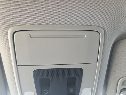 New 2025 Honda Pilot Touring image 24