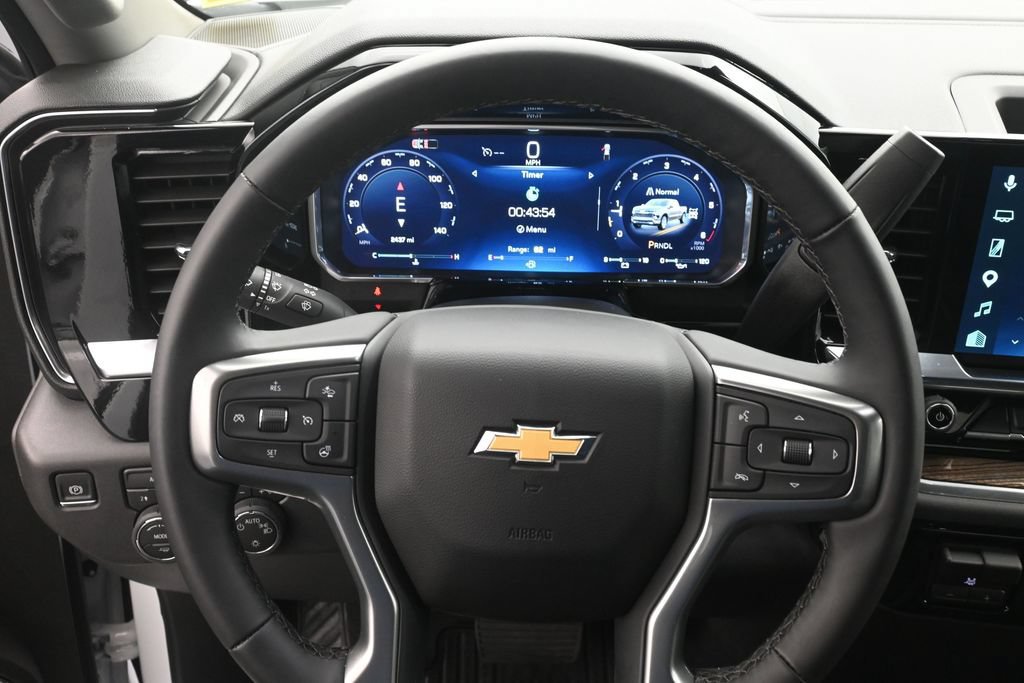 Used 2026 Chevrolet Silverado 1500 LT AWD/4WD image 9