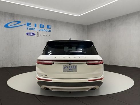 Certified 2021 Lincoln Corsair AWD image 9