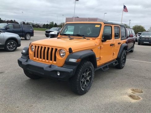Used 2018 Jeep Wrangler Unlimited Sport AWD/4WD image 9