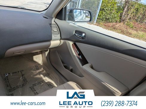 Used 2011 Nissan Altima 3.5 SR w/ 3.5SR Premium Pkg image 13