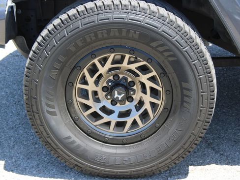 Used 2021 Jeep Wrangler Unlimited Sahara AWD/4WD image 8