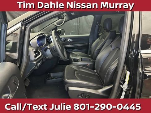 Used 2026 Chrysler Pacifica Select FWD image 21