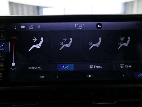 Used 2024 Jeep Wrangler Unlimited Sport AWD/4WD image 29