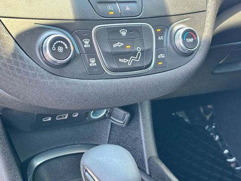 Used 2021 Chevrolet Malibu RS FWD image 27
