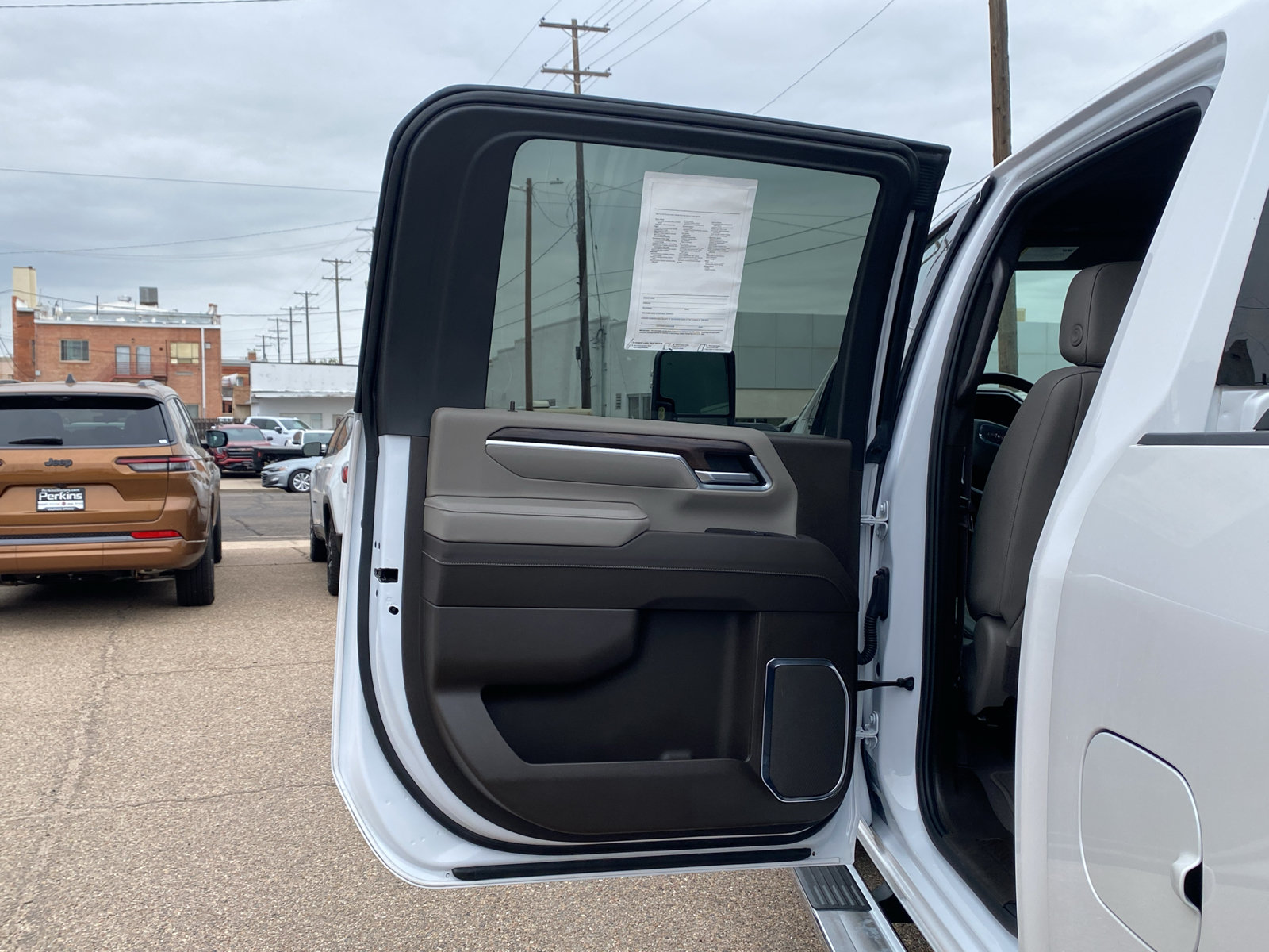 Used 2024 GMC Sierra 2500 SLT w/ SLT Premium Package AWD/4WD image 14