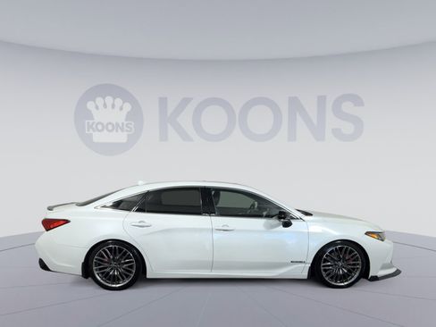 Used 2019 Toyota Avalon Touring w/ Advanced Safety Package FWD image 8