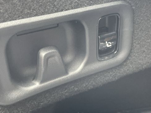 New 2026 Mercedes-Benz E 53 AMG e 4MATIC Sedan image 10