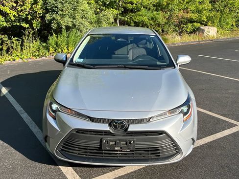 Certified 2023 Toyota Corolla LE w/ Carpet Mat Package (TMS) FWD image 4