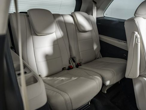 Used 2020 Mercedes-Benz GLS 450 4MATIC image 35