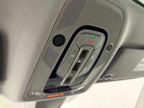 Used 2023 Audi Q5 Premium w/ Convenience Package image 29