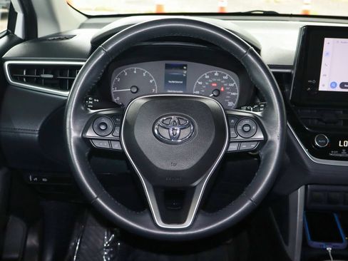 Used 2023 Toyota Corolla Cross LE AWD/4WD image 29