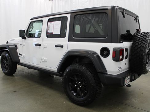 Used 2020 Jeep Wrangler Unlimited Willys image 7