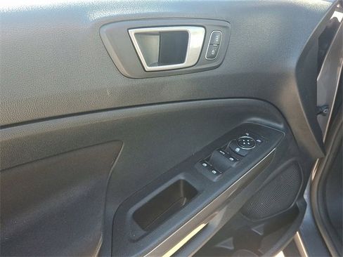 Used 2020 Ford EcoSport SE w/ SE Convenience Package image 9