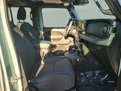 Used 2024 Jeep Wrangler Unlimited Rubicon 4xe w/ Technology Group image 18