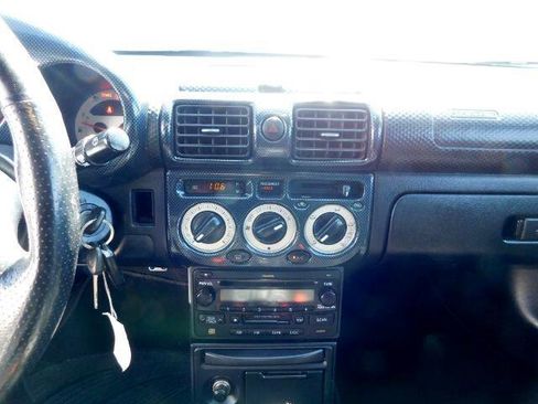 Used 2003 Toyota MR2 image 12