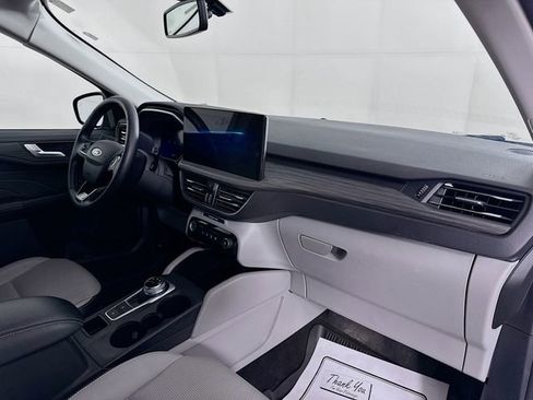 Used 2025 Ford Escape Platinum image 34